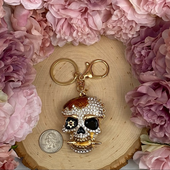 Black & Gold Crystal Pirate Skull Keychain - Picture 15 of 16